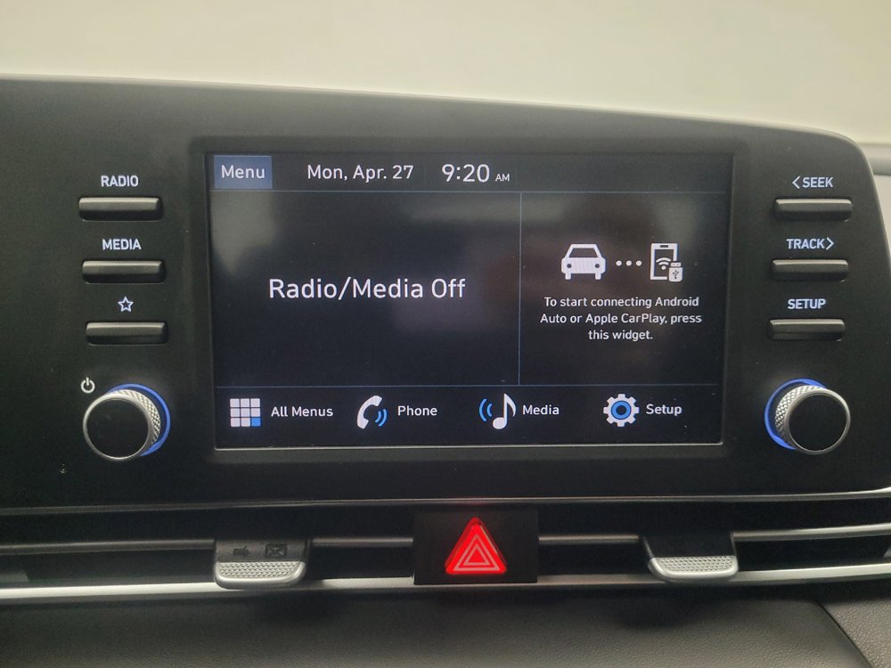 Used 2024 Hyundai Elantra SE FWD image 25