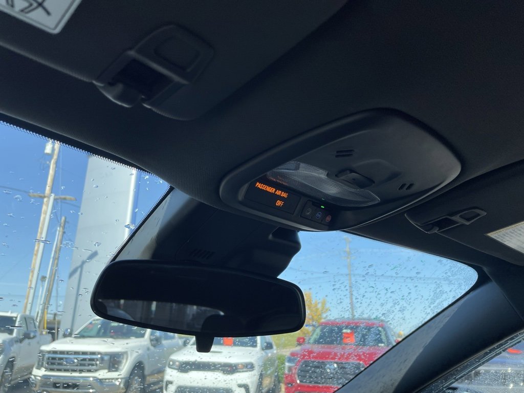 Used 2024 Chevrolet Trax RS image 21