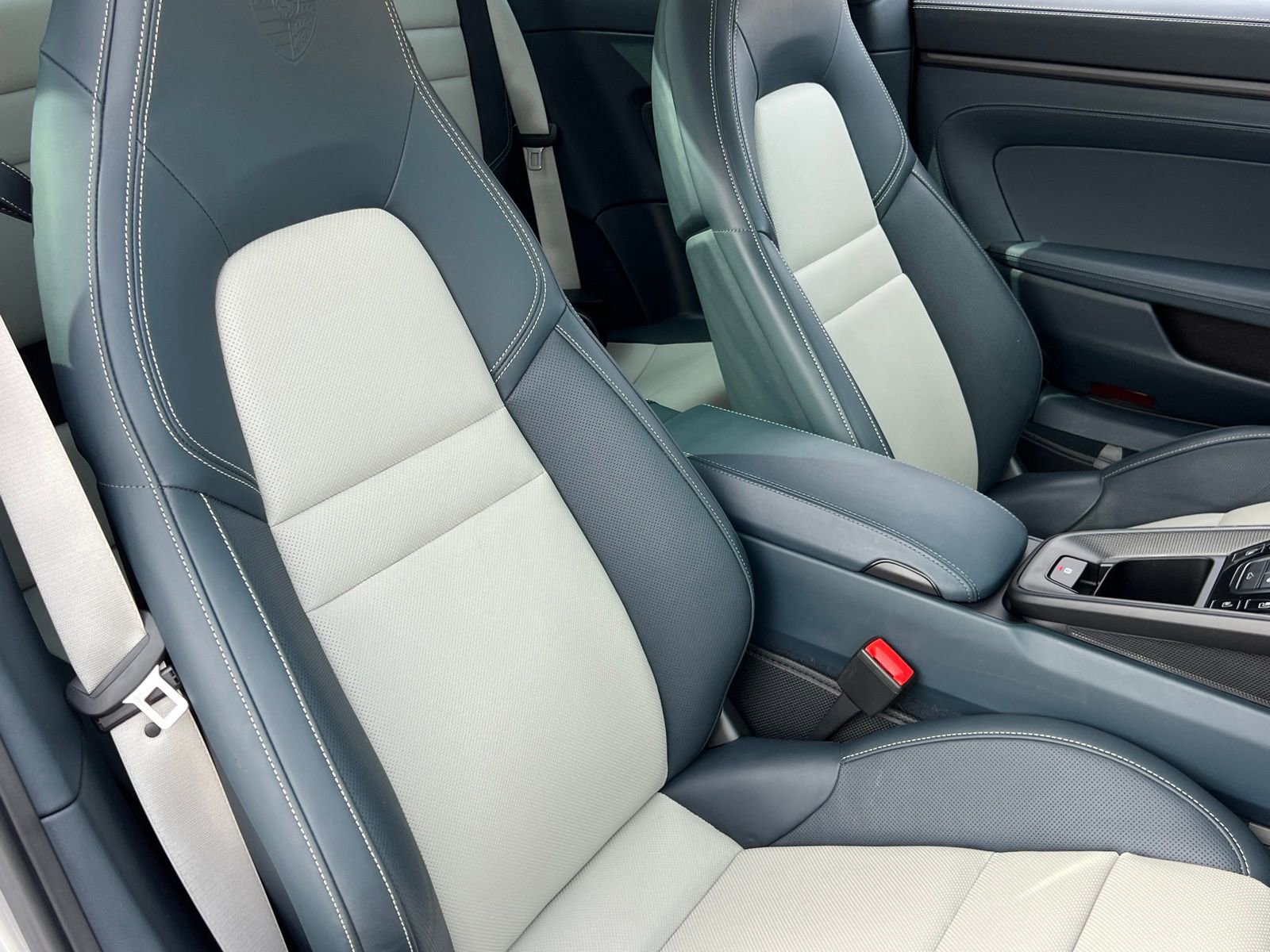 Certified 2024 Porsche 911 Carrera GTS image 16