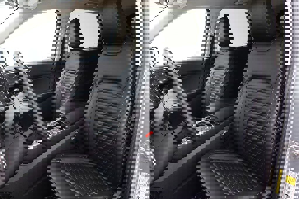 Used 2024 Ford Edge SEL image 16