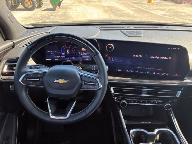 Used 2026 Chevrolet Traverse High Country AWD/4WD image 17