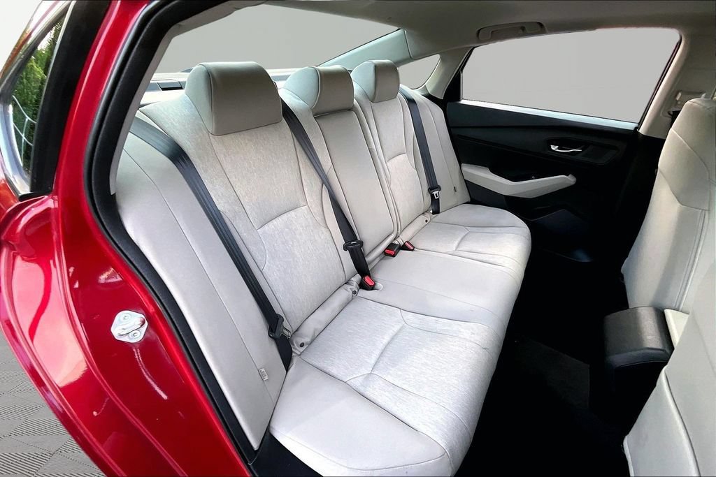 Used 2023 Honda Accord EX image 19