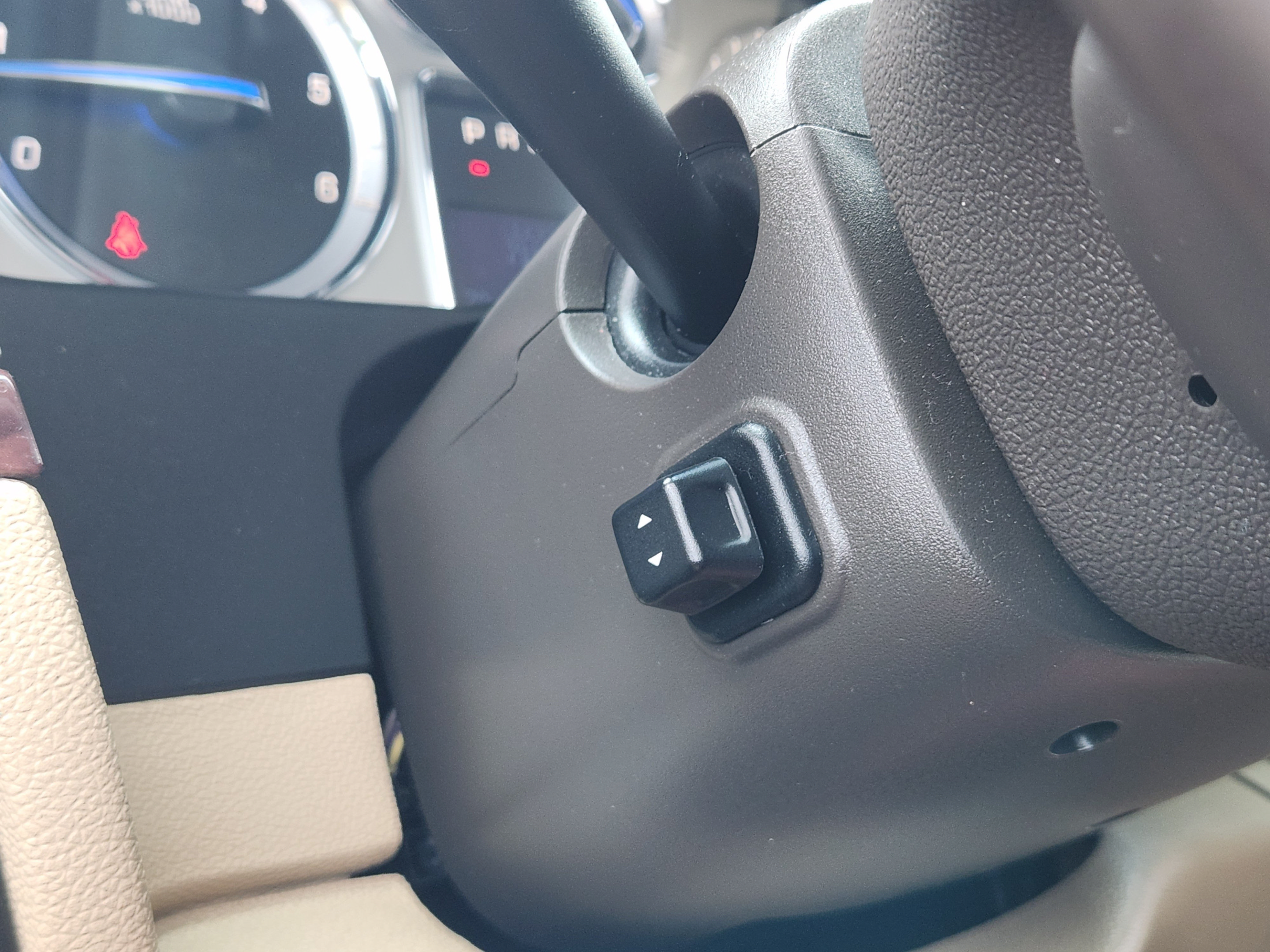 Used 2014 Cadillac Escalade Premium AWD/4WD image 16