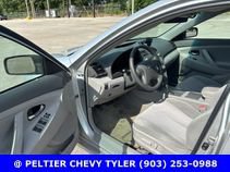 Used 2010 Toyota Camry FWD image 11