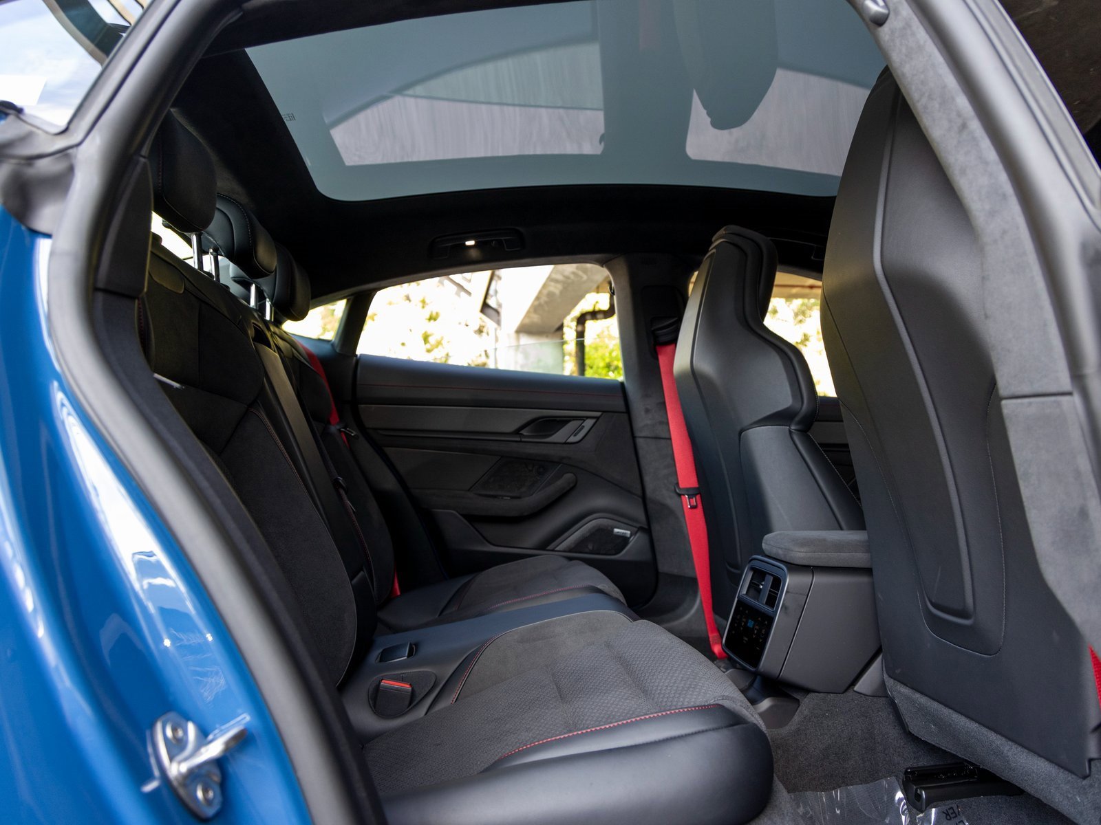 New 2025 Porsche Taycan GTS image 43