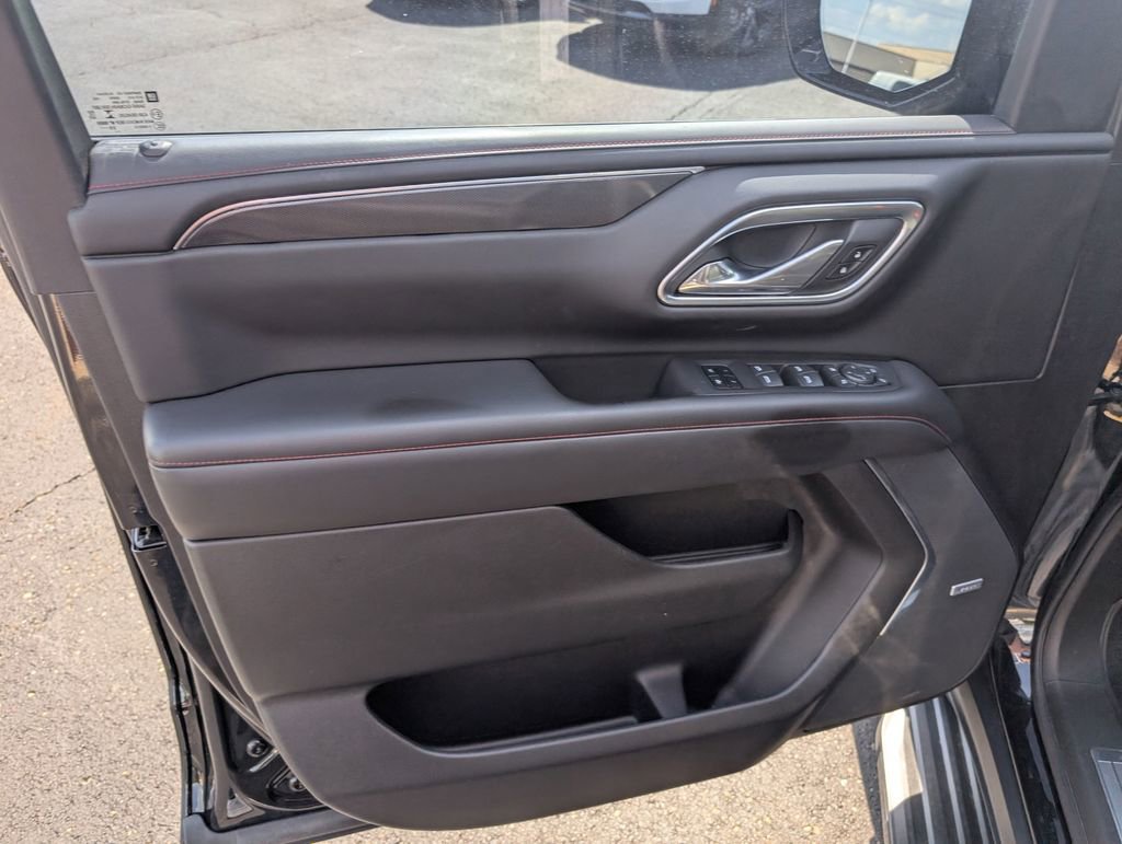 Used 2021 Chevrolet Tahoe RST w/ Luxury Package AWD/4WD image 15