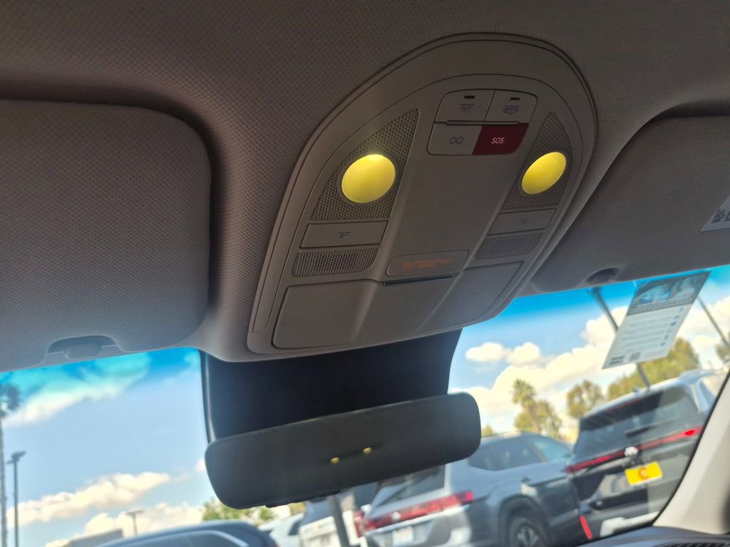 Used 2026 Genesis G70 2.5T image 20