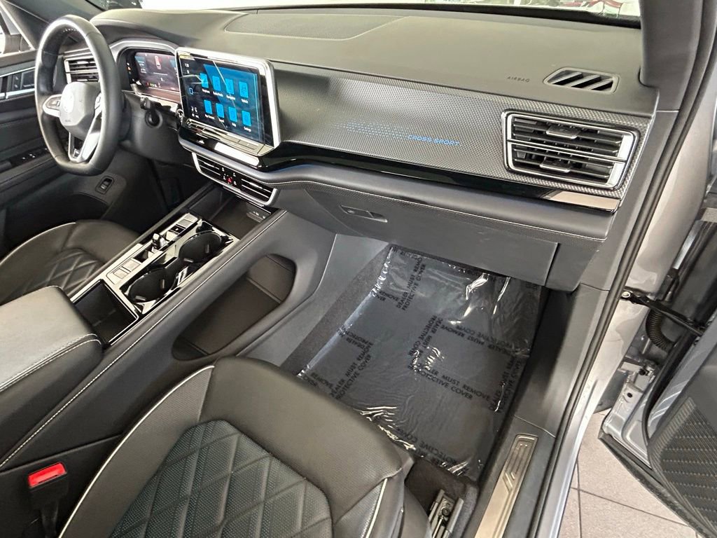 Used 2024 Volkswagen Atlas Cross Sport SEL Premium R-Line image 48