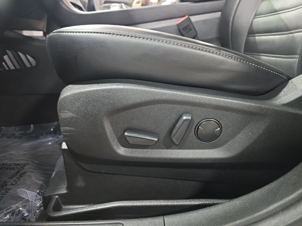 Used 2023 Ford Edge SEL w/ Convenience Package AWD/4WD image 30
