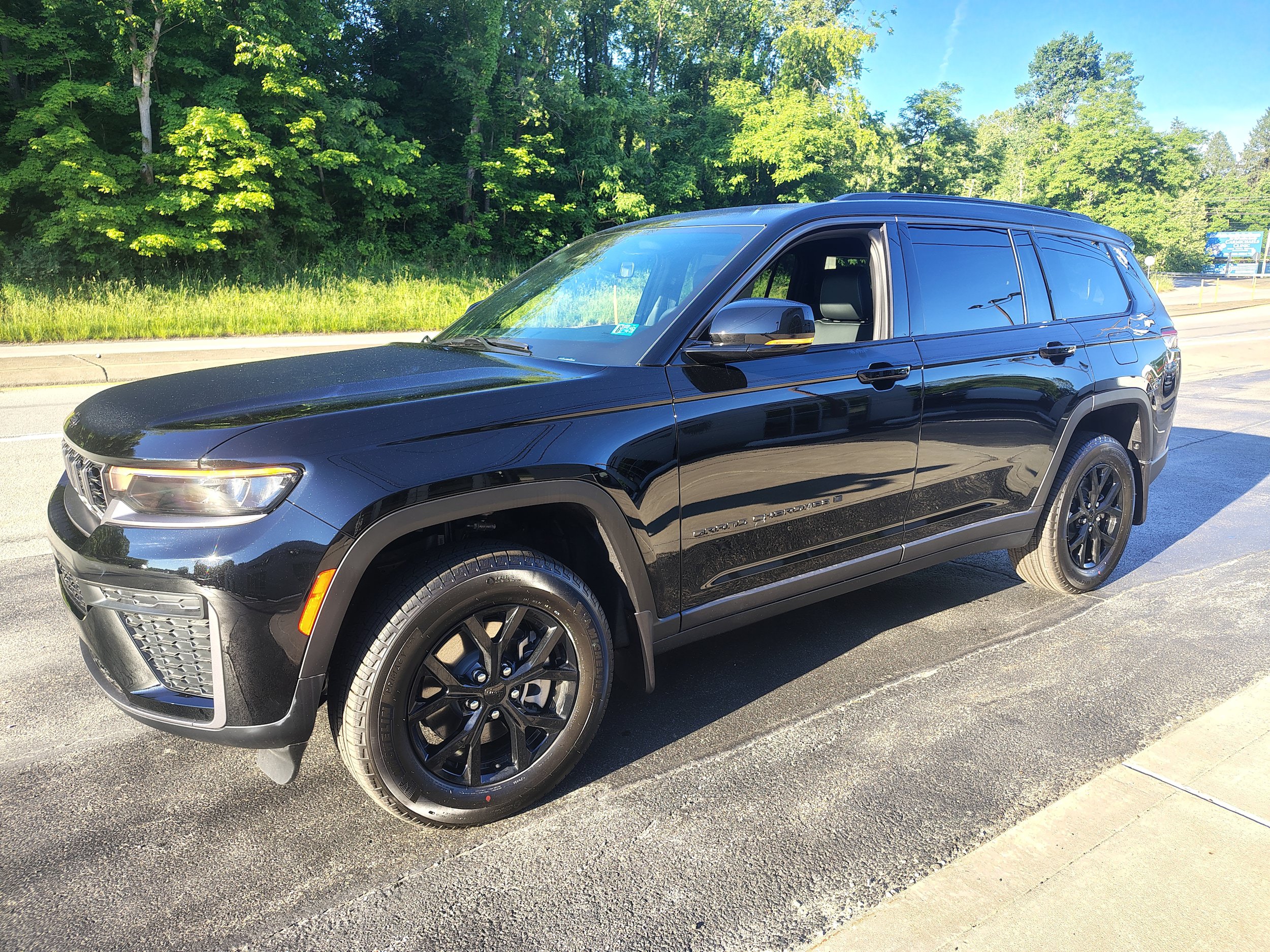 New 2026 Jeep Grand Cherokee L 4WD image 4