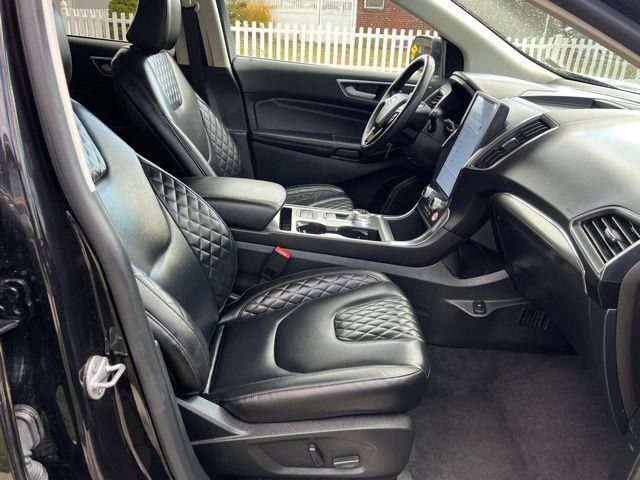 Used 2023 Ford Edge Titanium AWD/4WD image 23