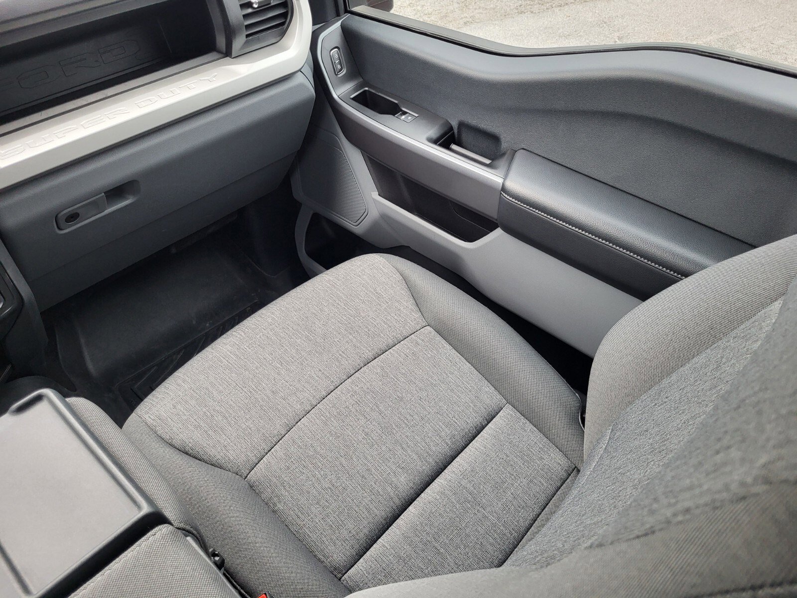 Used 2025 Ford F250 XL w/ STX Appearance Package image 17