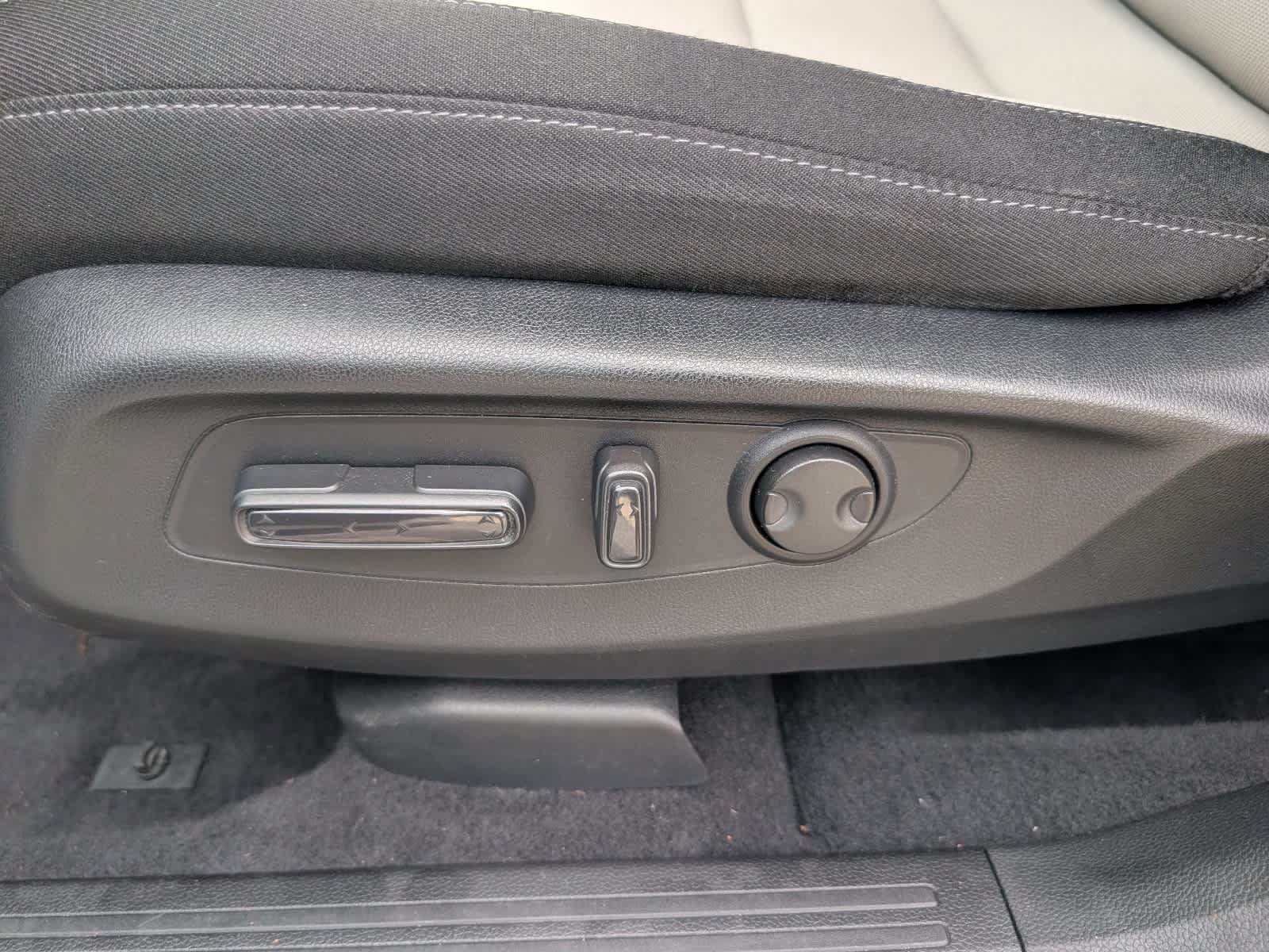 Certified 2023 Honda CR-V EX image 17
