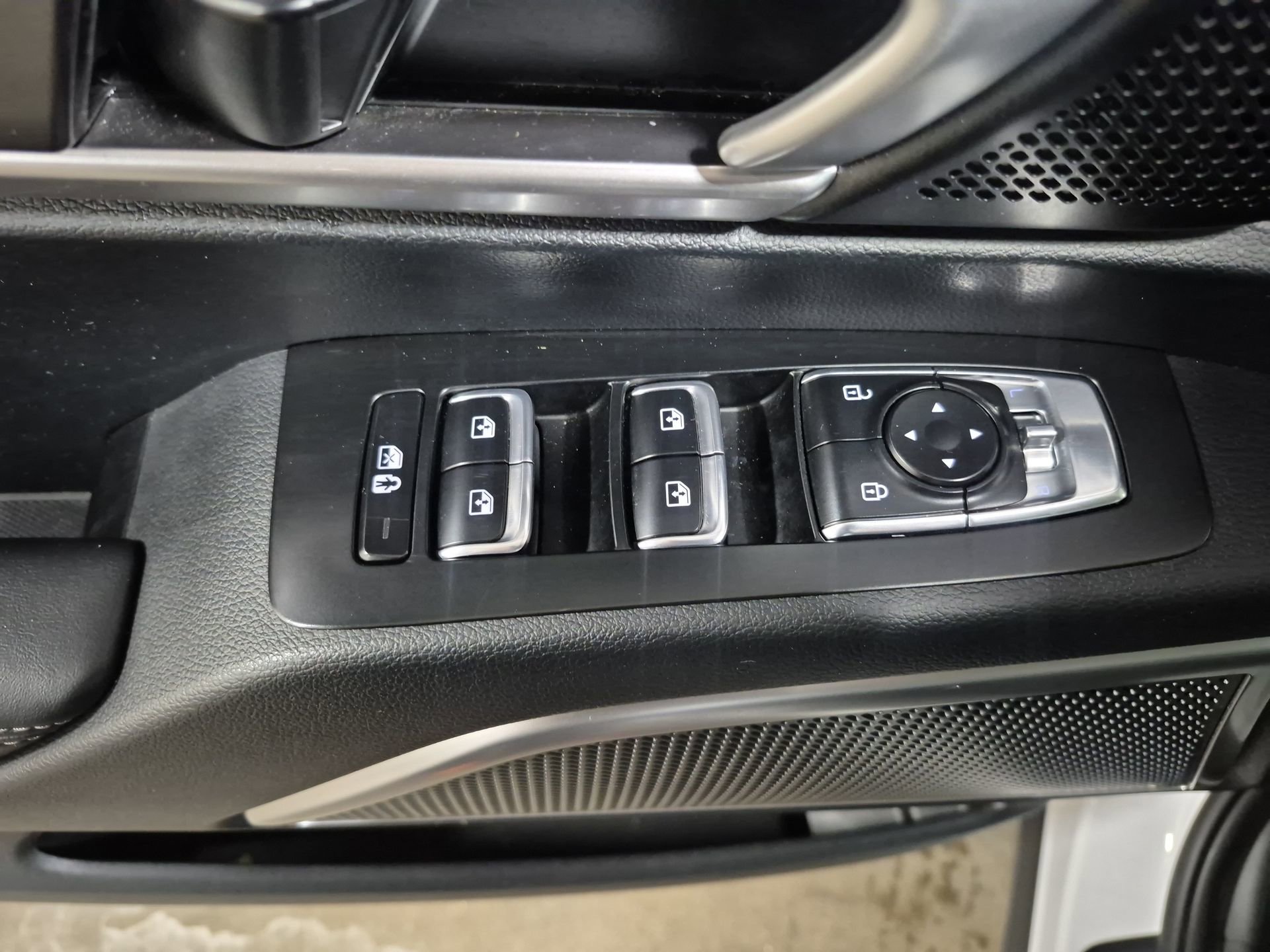 Used 2025 Kia Telluride S AWD/4WD image 24