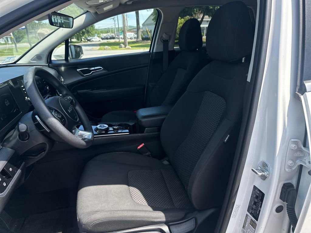 Certified 2023 Kia Sportage LX AWD/4WD image 9