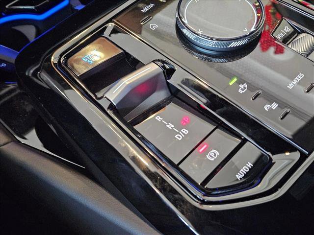 Used 2026 BMW i5 eDrive40 image 14