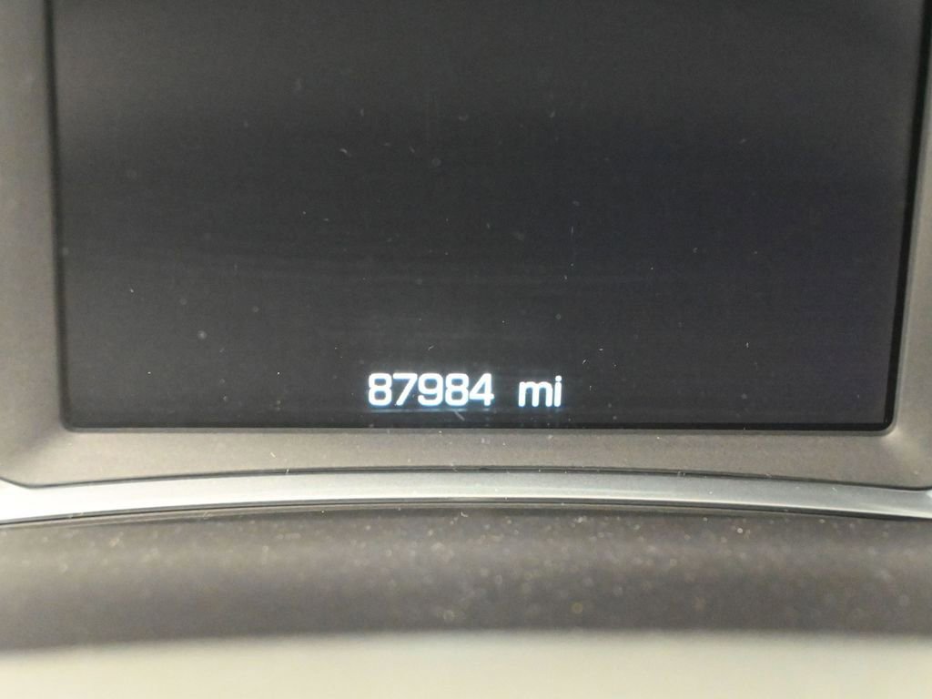 Used 2019 GMC Acadia SLE w/ Driver Alert Package I image 16