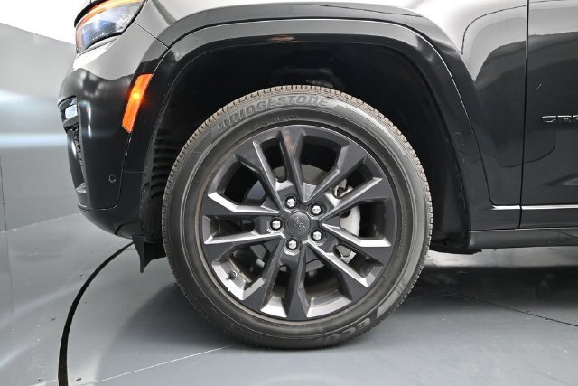 Used 2026 Jeep Grand Cherokee Limited AWD/4WD image 17