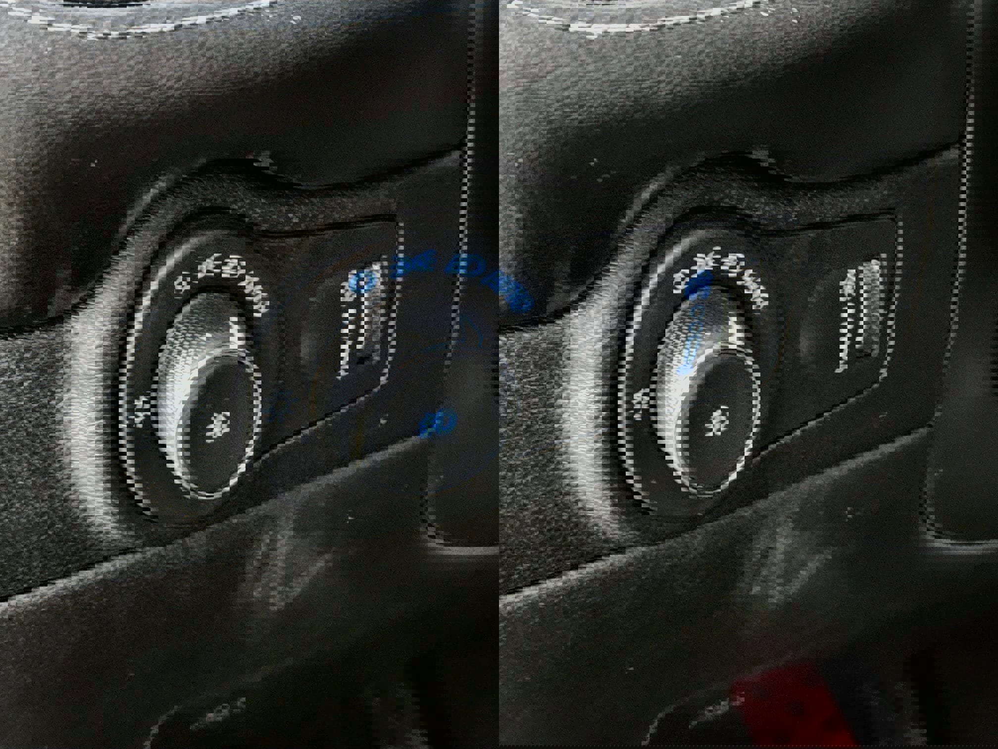 Used 2022 Dodge Durango SXT w/ Blacktop Package AWD/4WD image 12