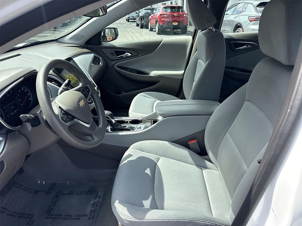 Used 2025 Chevrolet Malibu LT FWD image 17