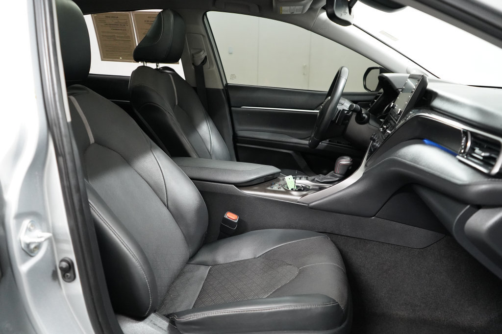 Used 2022 Toyota Camry XSE w/ Navigation Package FWD image 21
