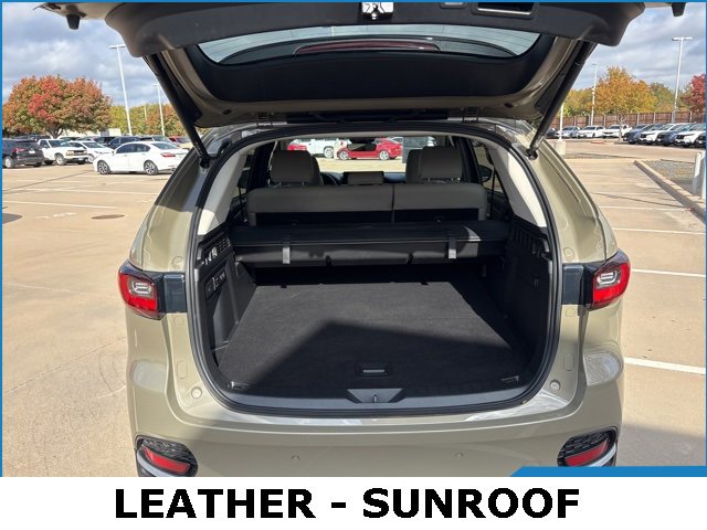 Used 2025 MAZDA CX-70 Plug-In Hybrid w/ Premium Pkg image 19