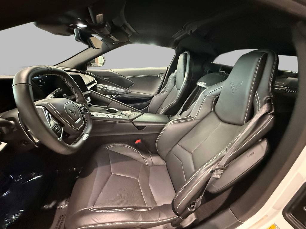 Used 2026 Chevrolet Corvette Z06 RWD image 2