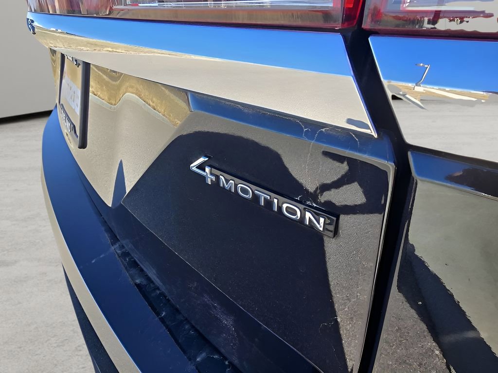 Used 2025 Volkswagen Atlas SE image 11