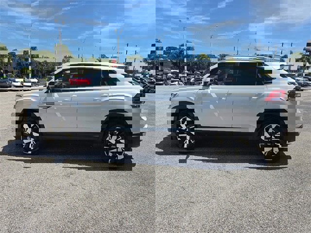 New 2026 Volkswagen Atlas Cross Sport SE image 8