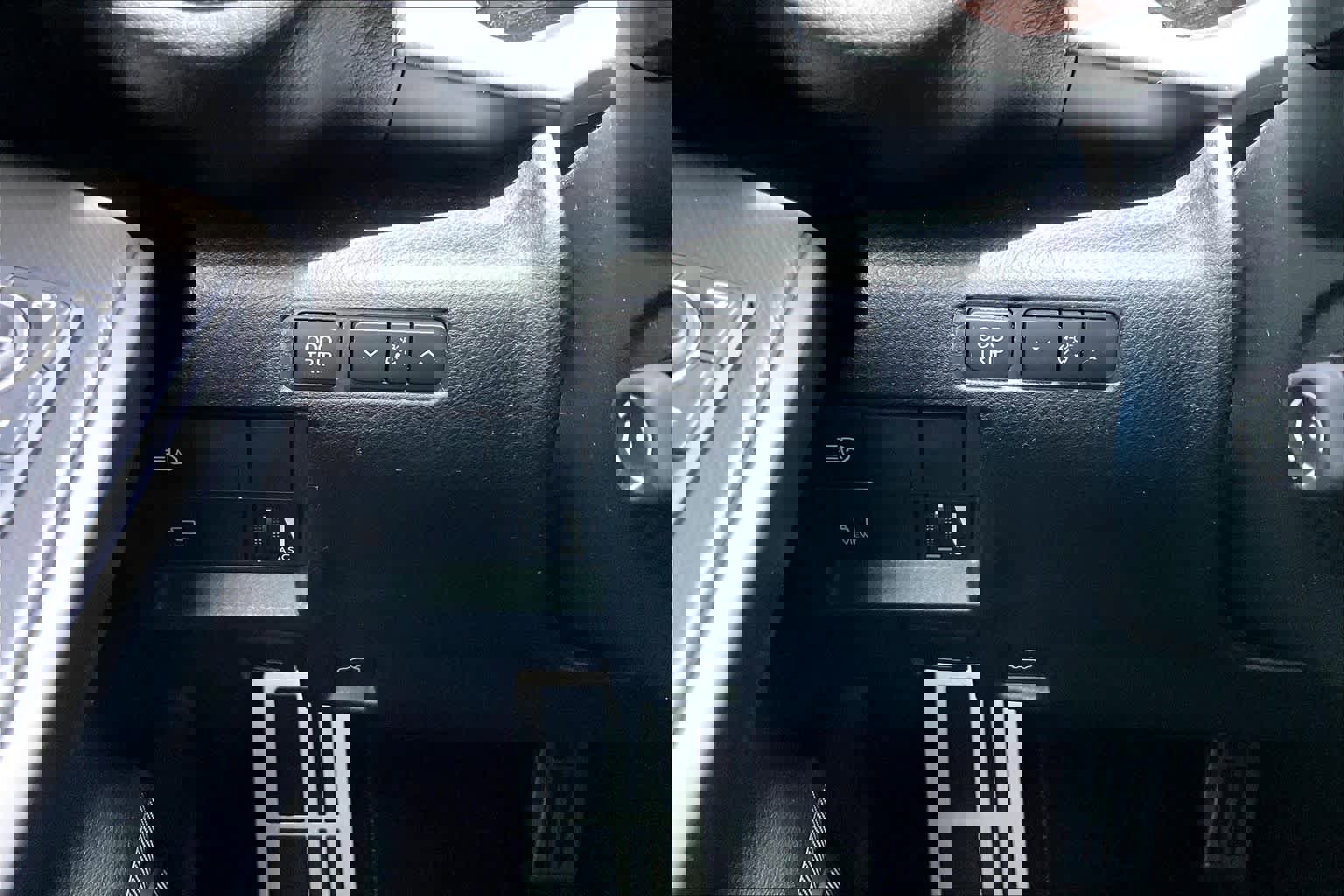 Used 2025 Lexus IS 350 F Sport w/ Navigation Package image 34