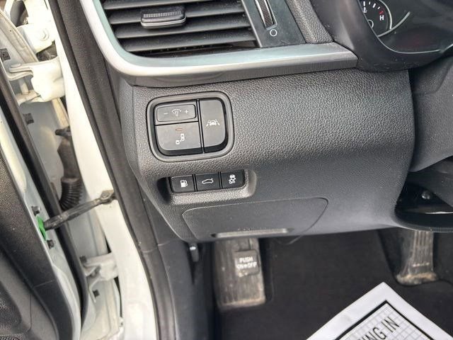 Used 2019 Kia Optima S w/ S Panoramic Sunroof Package image 19