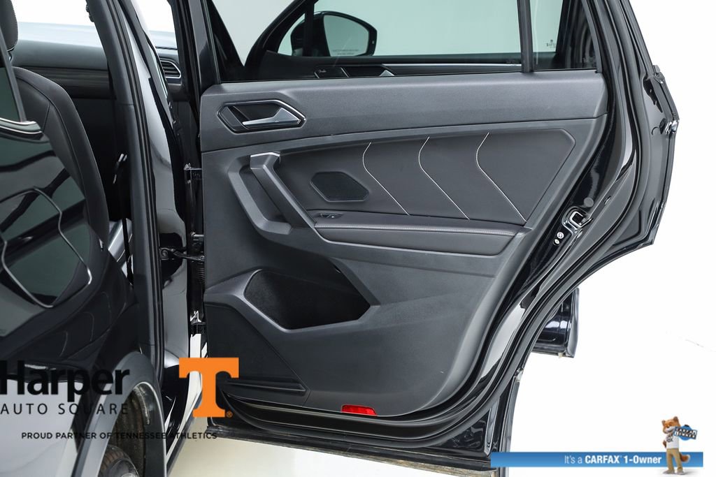 Used 2024 Volkswagen Tiguan SEL R-Line image 70