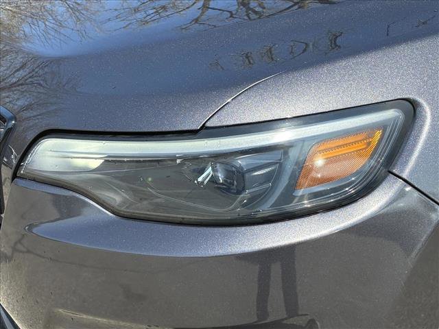 Used 2020 Jeep Cherokee Latitude Plus image 10