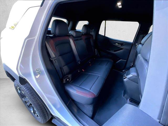 Used 2025 Chevrolet Equinox RS FWD image 29