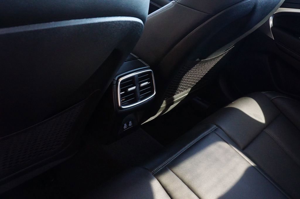 Certified 2026 Genesis G70 2.5T image 20