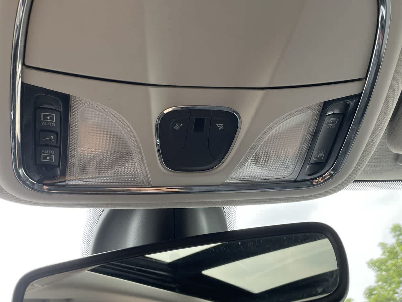 Used 2019 Jeep Cherokee Limited AWD/4WD image 31