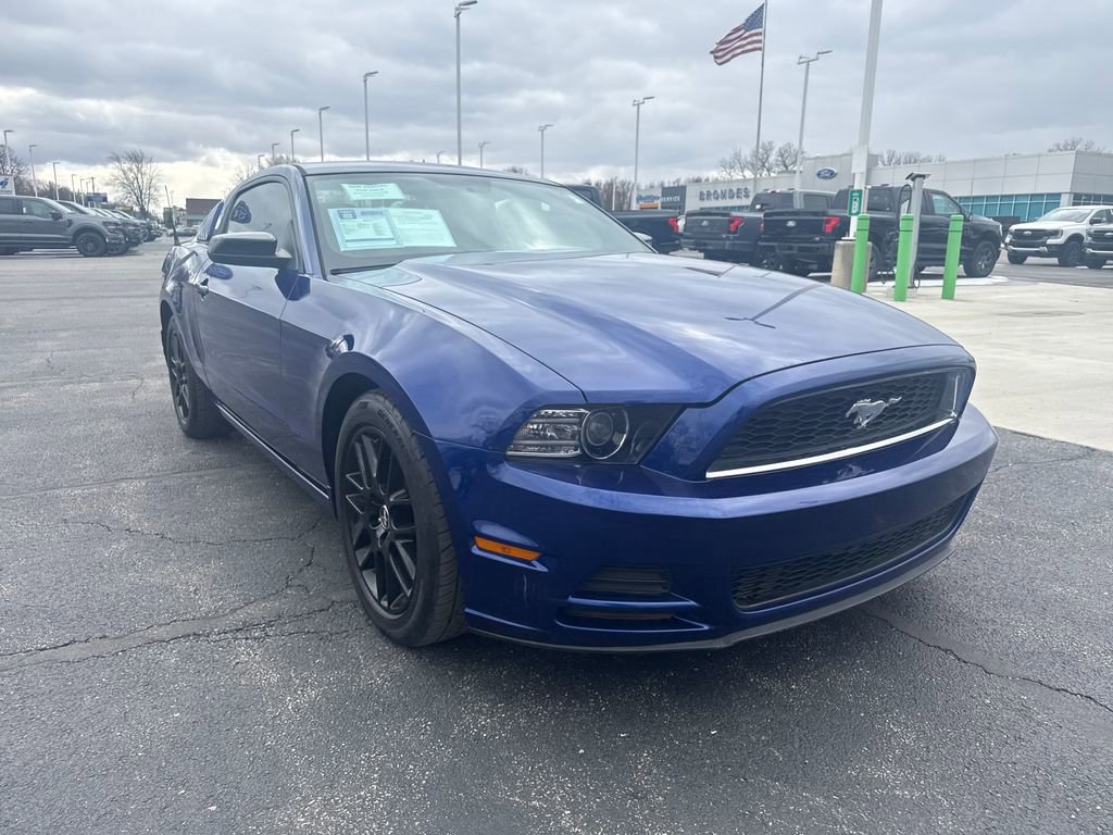 Used 2014 Ford Mustang V6 w/ FP6 Appearance Package image 4