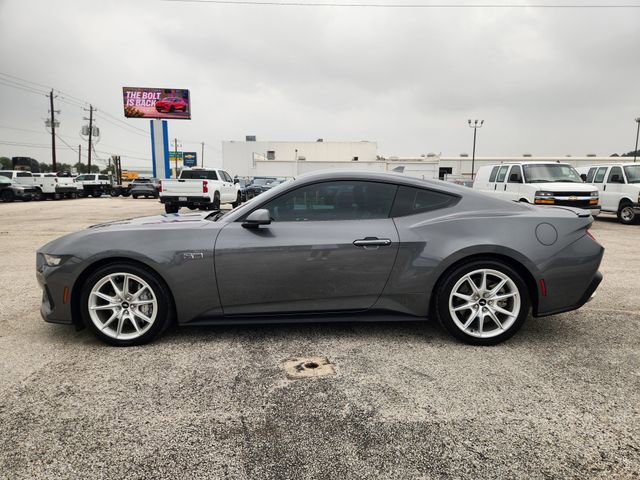Used 2024 Ford Mustang GT Premium RWD image 4