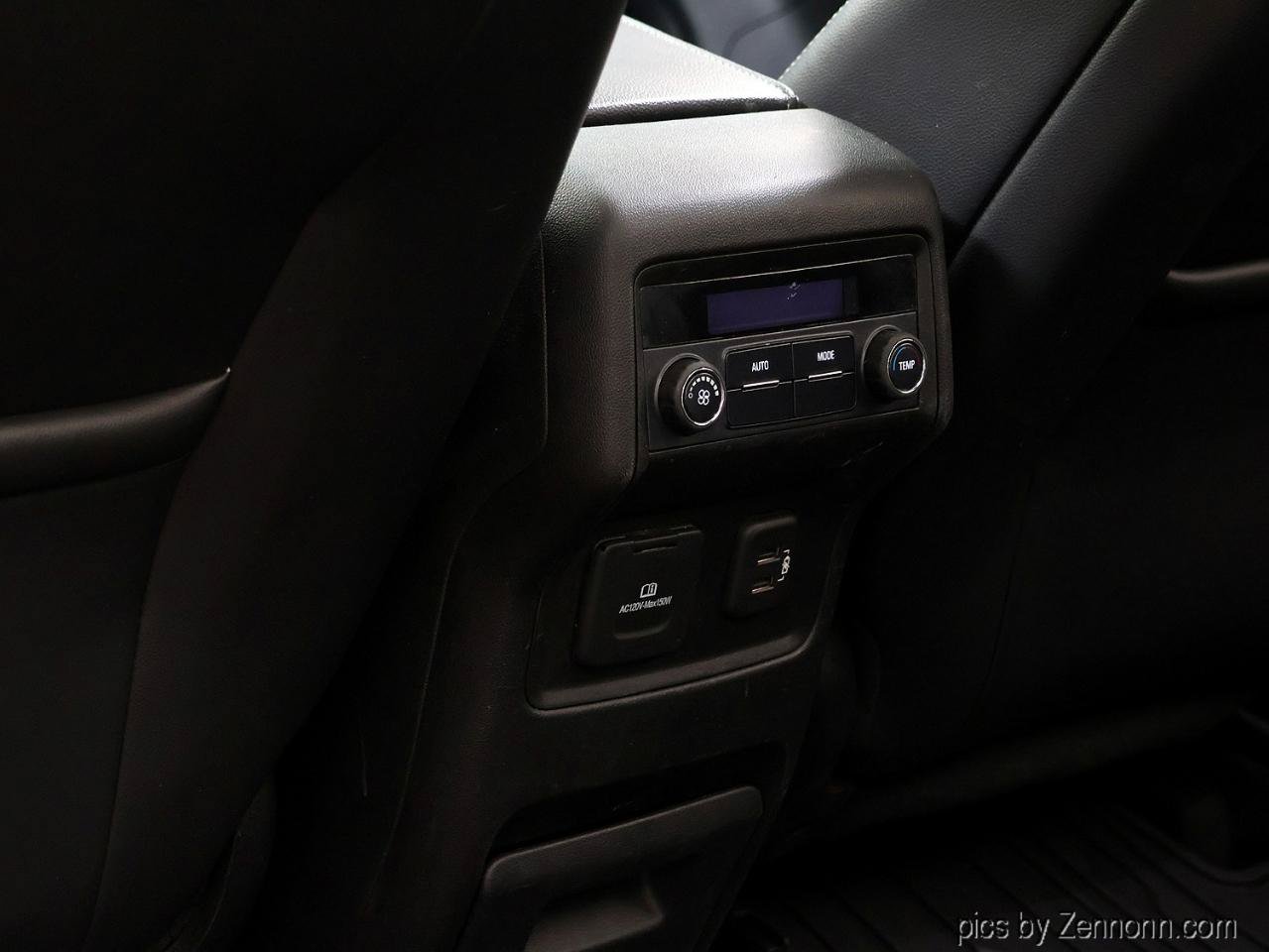 Used 2019 GMC Acadia SLT AWD/4WD image 16