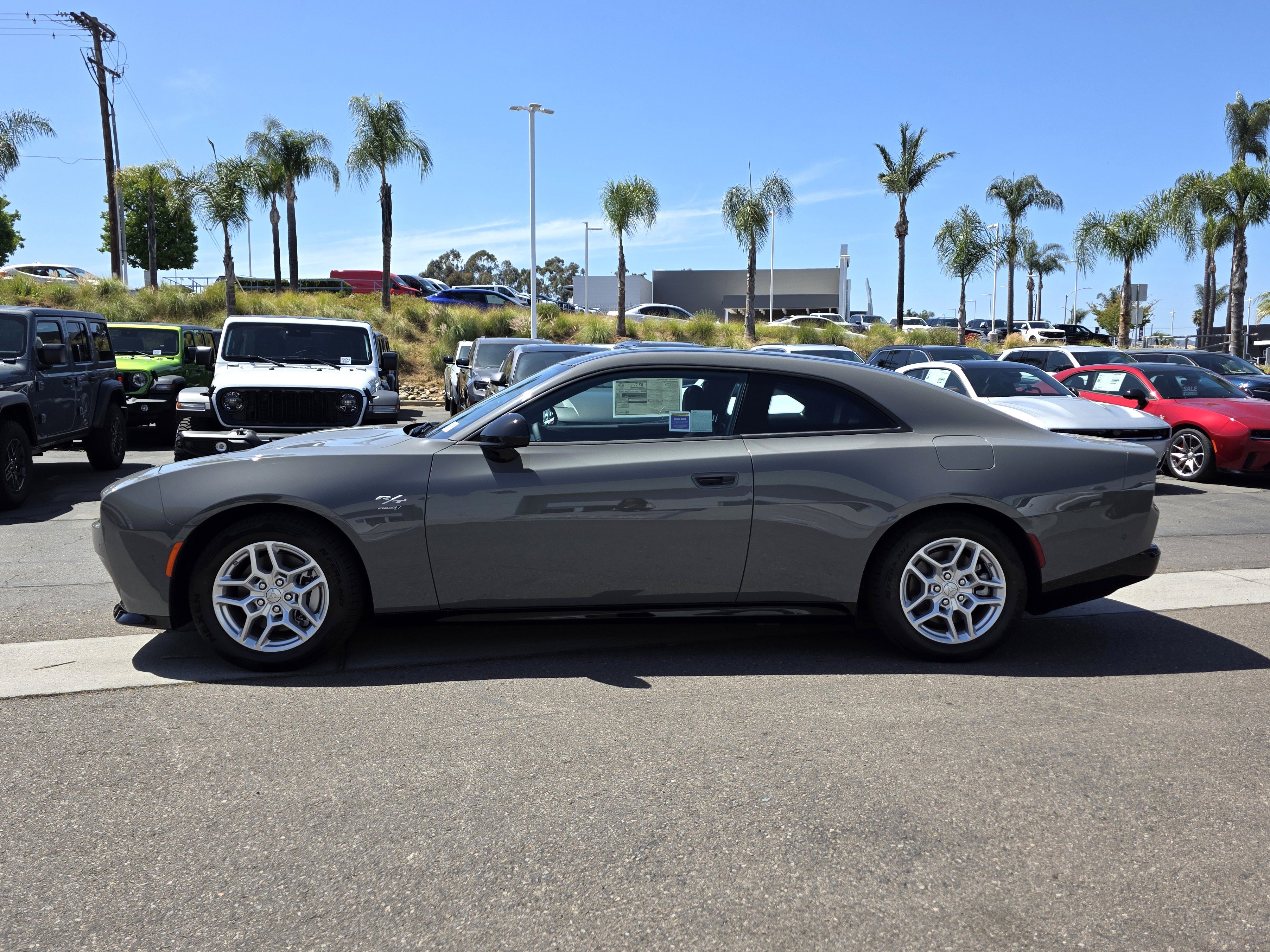 New 2025 Dodge Charger Daytona R/T w/ Sun & Sound Package AWD/4WD image 2