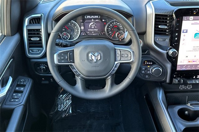 New 2026 RAM 1500 4x4 Crew Cab image 15