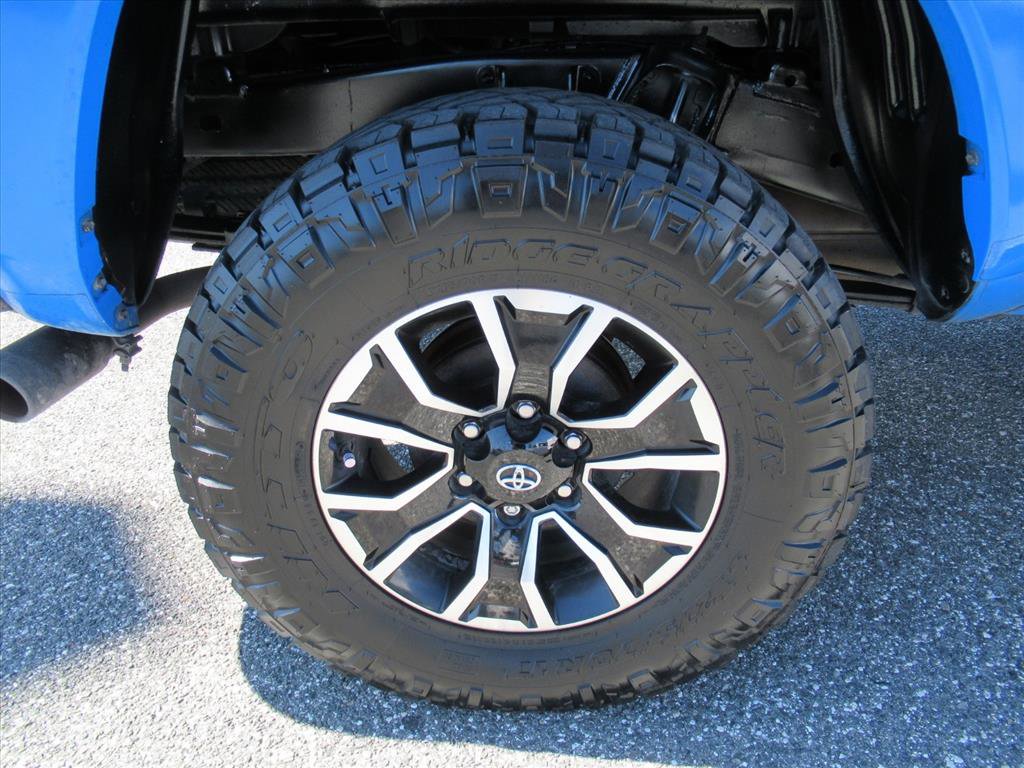 Used 2021 Toyota Tacoma TRD Sport image 29