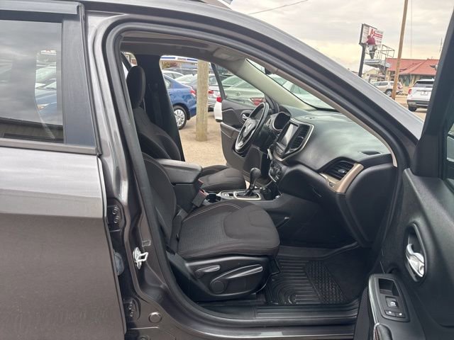 Used 2016 Jeep Cherokee 75th Anniversary image 14