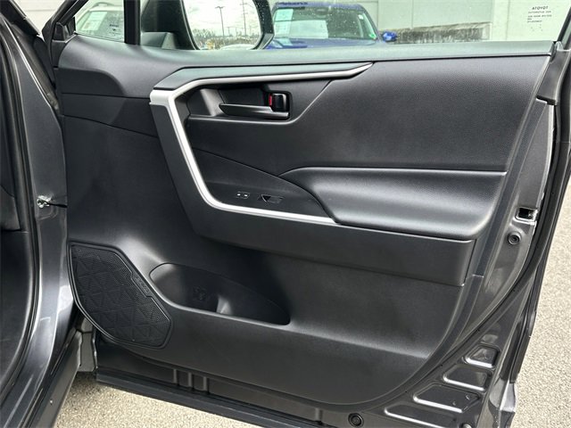 Certified 2021 Toyota RAV4 LE image 9