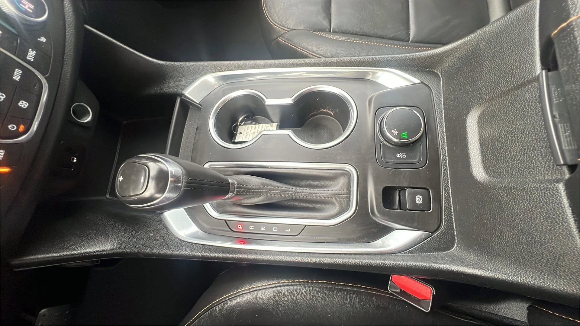 Used 2019 Chevrolet Traverse LT w/ LT Premium Package image 19