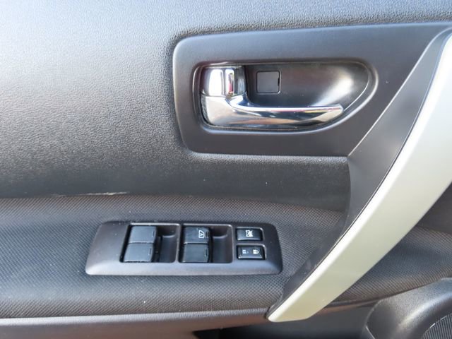 Used 2013 Nissan Rogue SV image 25