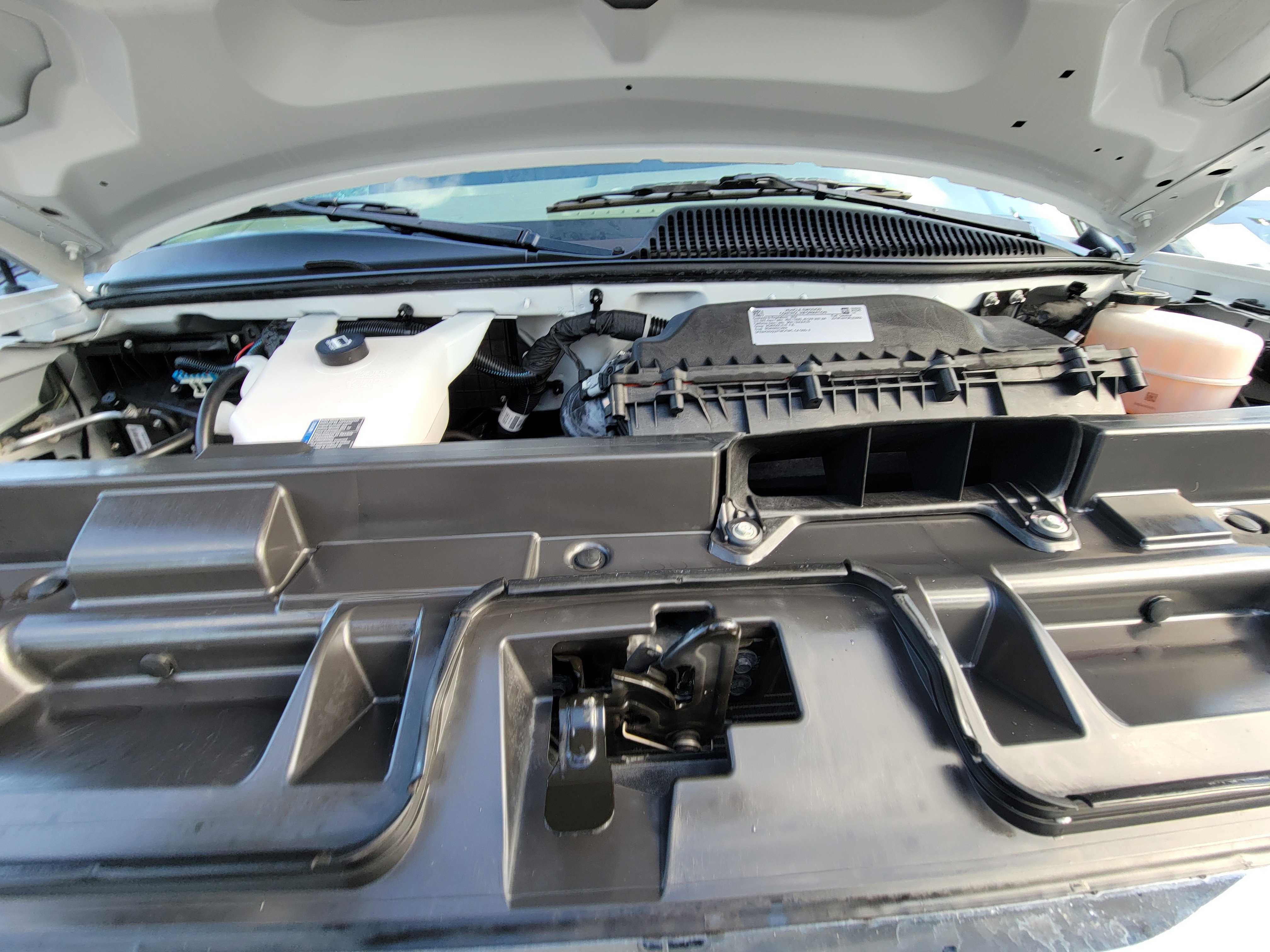 Used 2024 GMC Savana 2500 w/ Driver Convenience Package image 24