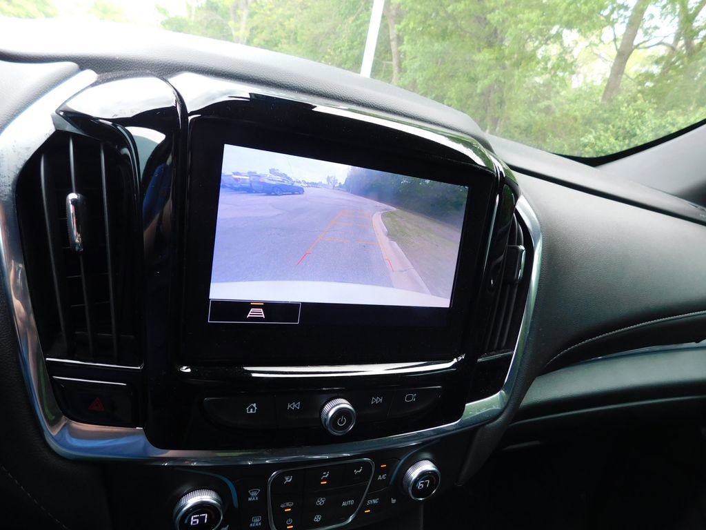 Certified 2023 Chevrolet Traverse LT FWD image 10