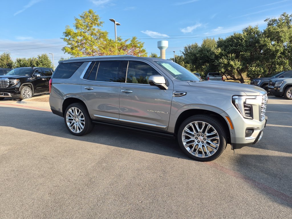 New 2026 GMC Yukon Denali w/ Denali Reserve Package AWD/4WD image 12