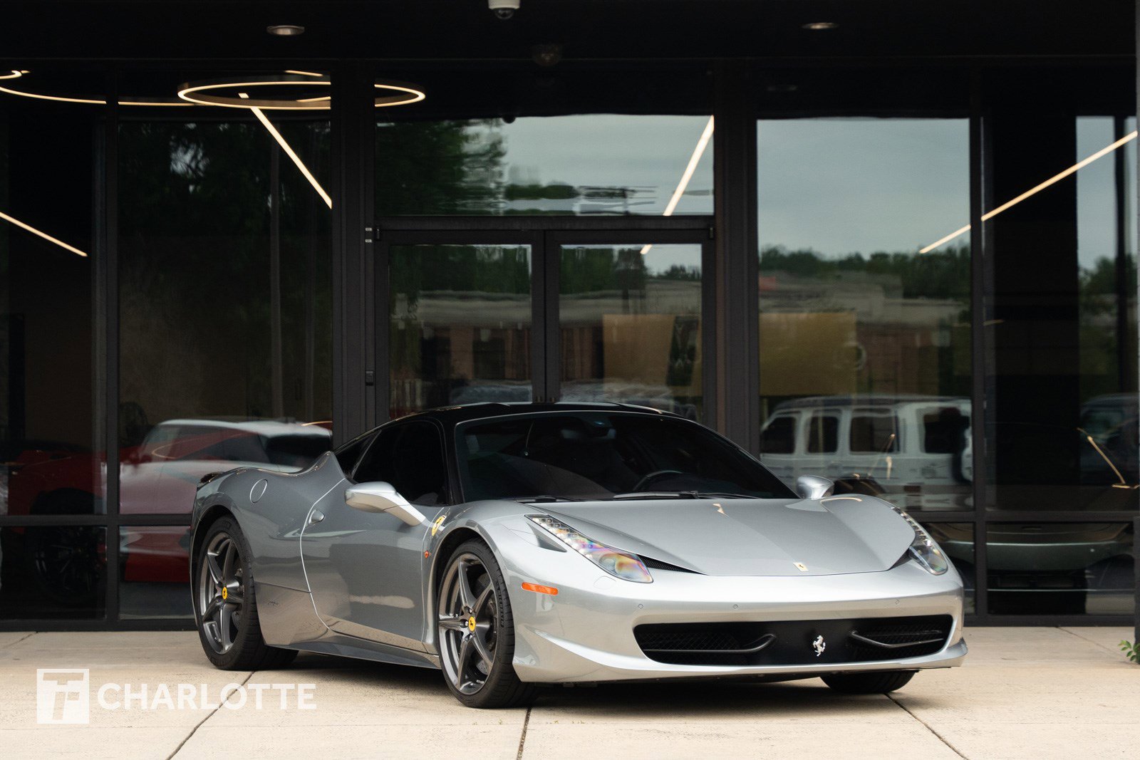 Used 2011 Ferrari 458 Italia Coupe RWD image 1